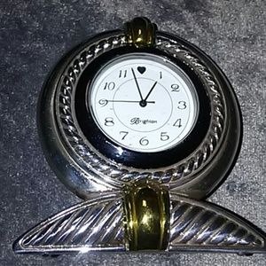 FLASH SALE 👀👀 Brighton Vanity Clock